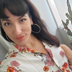 Meet your Posher, Traci